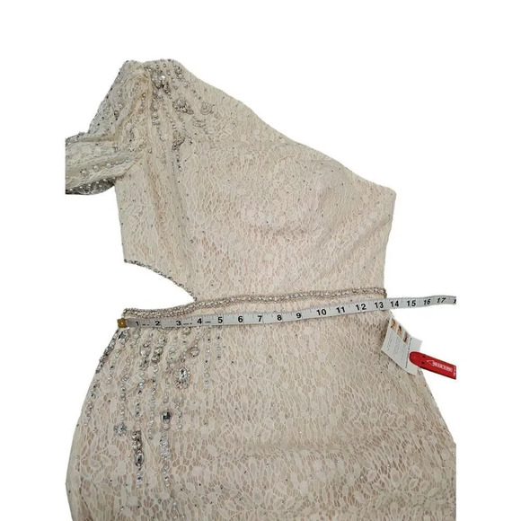 Mac Duggal EMBELLISHED ONE SLEEVE CUT OUT GOWN Sz 8 - Picture 12 of 12